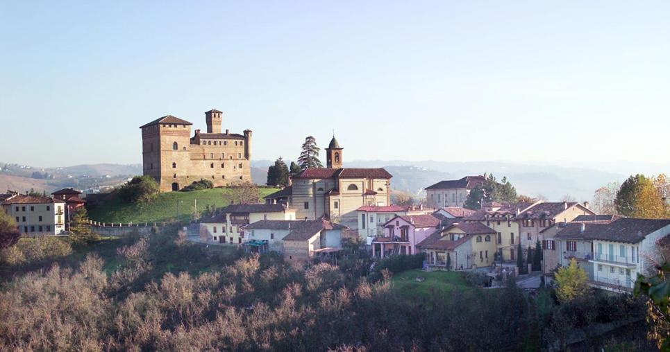 Hotel Casa Pavesi Grinzane Cavour Exterior photo