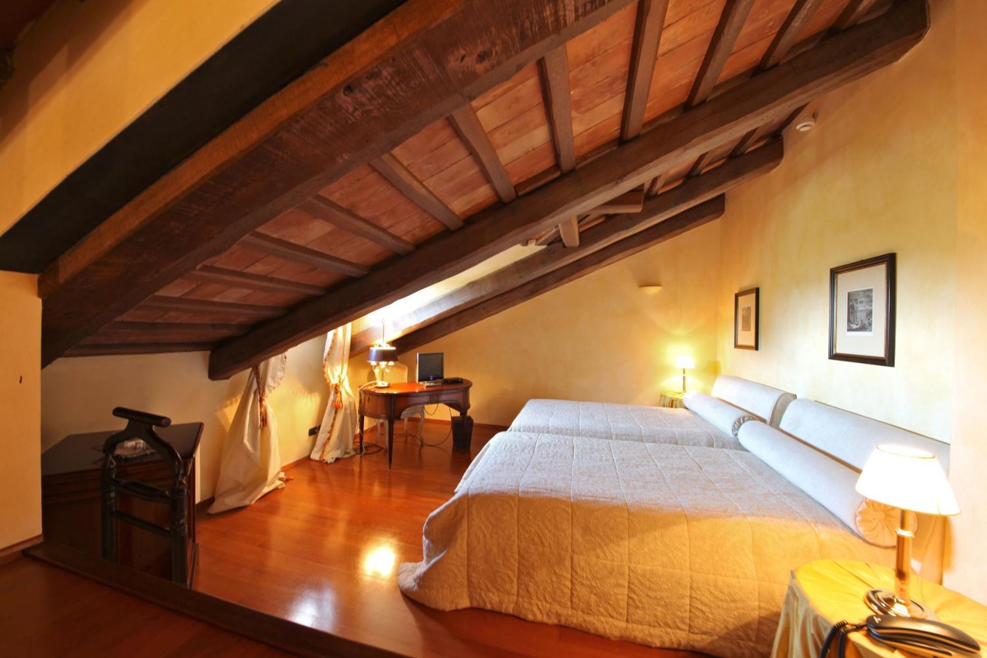 Hotel Casa Pavesi Grinzane Cavour Exterior photo