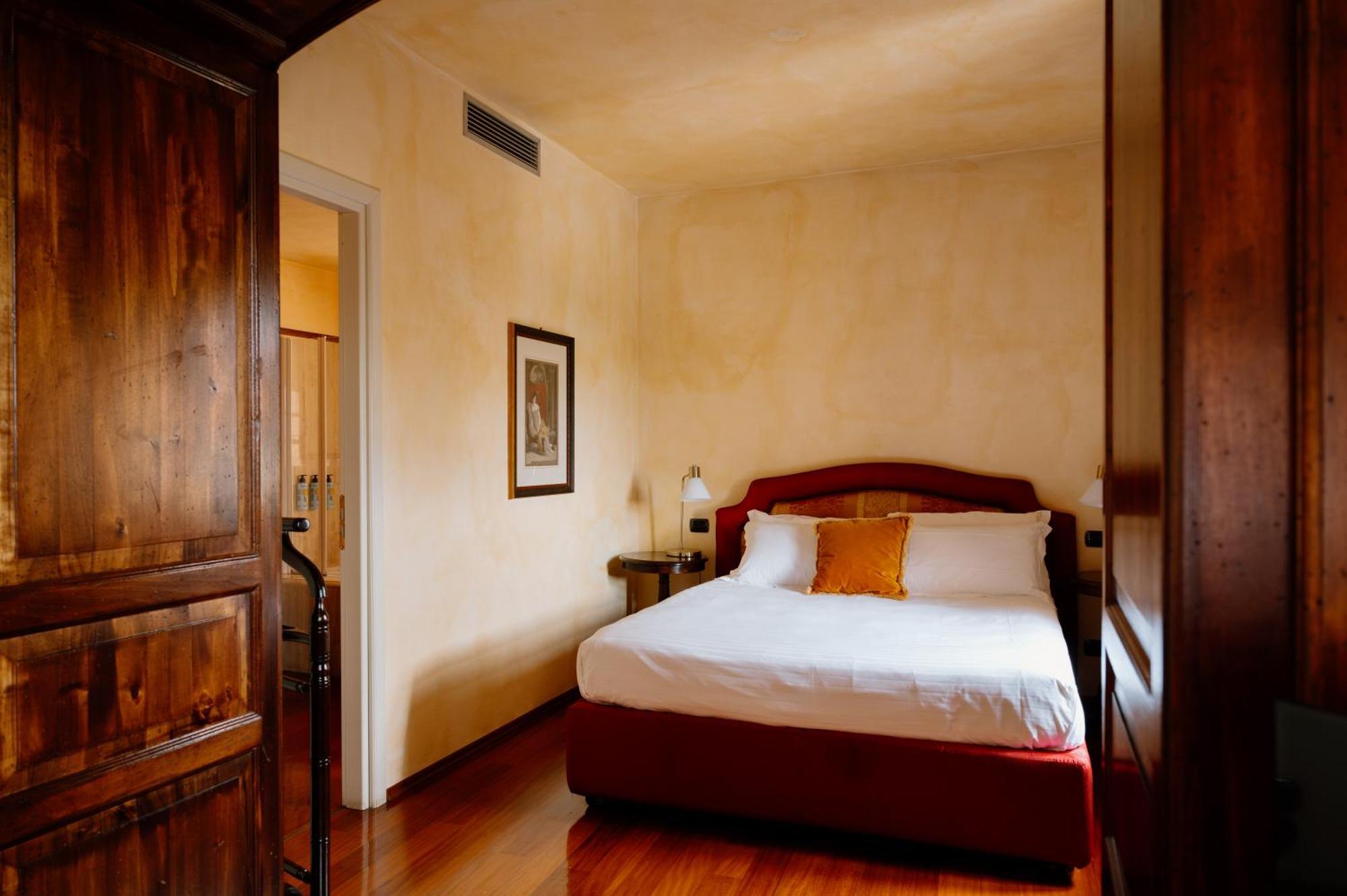 Hotel Casa Pavesi Grinzane Cavour Exterior photo