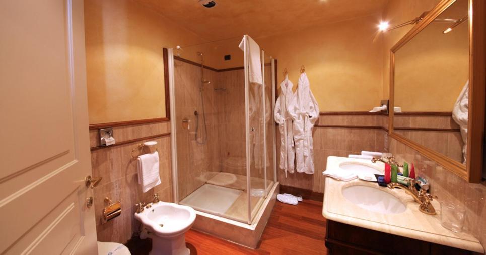 Hotel Casa Pavesi Grinzane Cavour Room photo