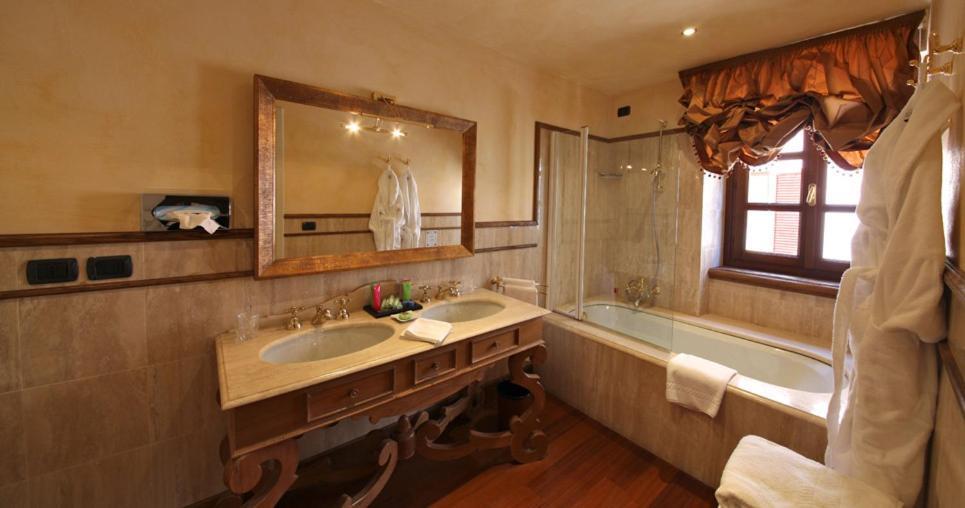 Hotel Casa Pavesi Grinzane Cavour Room photo